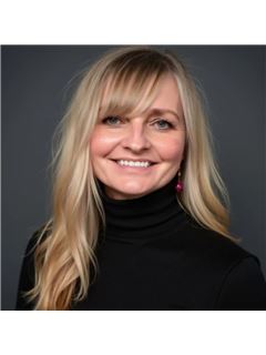 Tina Albers - RE/MAX Advantage