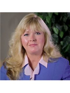Laurel Garnett-Johnson - RE/MAX Carriage House