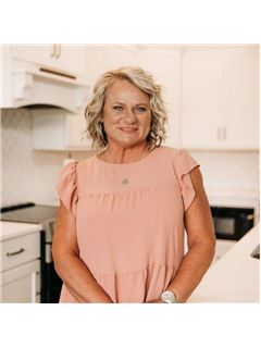 Missy Winchell - RE/MAX Creative Realty