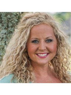 Lauren LaFevers-Flatt - RE/MAX Carriage House