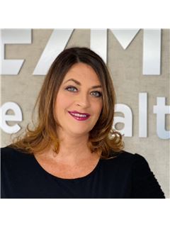 Melodie Lincavage - RE/MAX Elite Realty