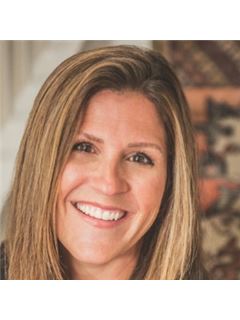 Jennifer Roman - RE/MAX Advantage