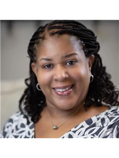Makléř - Audrey Michelle Davis - RE/MAX Experts
