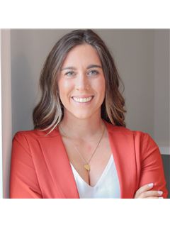 Britney Graves Smith - RE/MAX 1st Choice