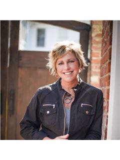 Ann Cain - RE/MAX Real Estate Executives