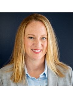 Sarah Holbert - RE/MAX Premier Properties