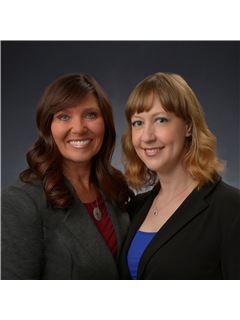 Lori W. Caste - RE/MAX 1st Choice