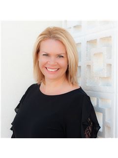 Associate - Rebecca Zimmerman - RE/MAX Advantage - Team Zimmerman