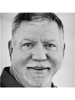 Associate - Steve Helton - RE/MAX Preferred Properties, Inc