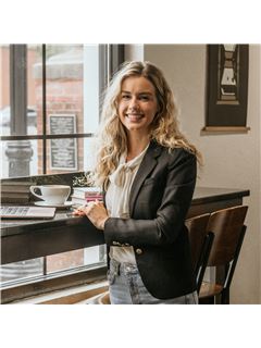 Jade Stinnett - RE/MAX Preferred Properties, Inc