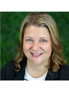 Jen Fuchs - RE/MAX Premier Properties