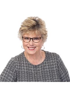 Dorinda Cotton Burnett - RE/MAX Town & Country