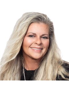 Sherri Blalock - RE/MAX Town & Country