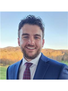 Daniel Hayes - RE/MAX Town & Country