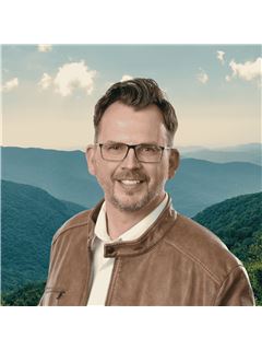 Toby Kreiselmaier - RE/MAX Town & Country