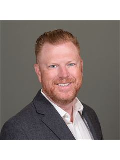 Chris Vallee - RE/MAX Center