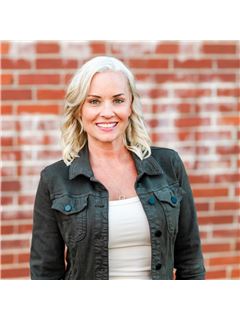 Kerry Bernard - RE/MAX Town & Country