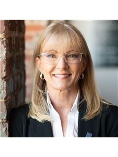 Kelly VanScoy - RE/MAX Tru