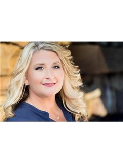 Alicia Edwards - RE/MAX Town & Country