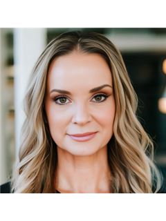 Holly Norman - RE/MAX Center