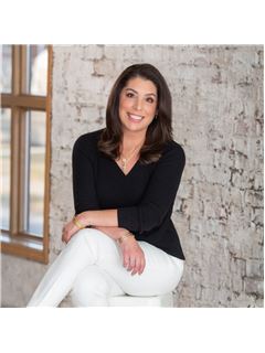 Jennifer Gomez - RE/MAX Classic