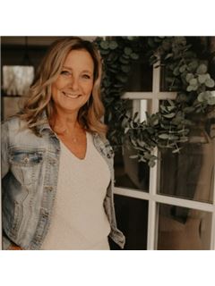 Cathy Baker - RE/MAX Advisors