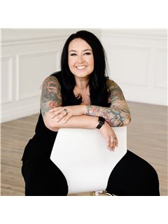 Jessica Belanger - RE/MAX Advisors