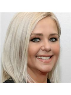 Mary Heady - RE/MAX Team 2000