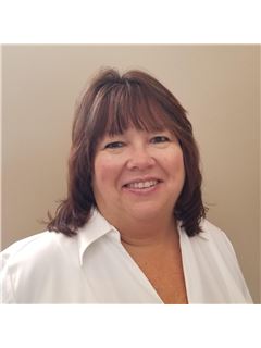 Debby Lamparski - RE/MAX Advisors