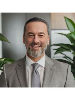 Hassan Osseili - RE/MAX Team 2000