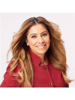 Laila Dakroub - RE/MAX Team 2000