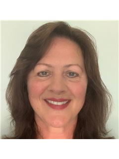 Laurie Schwandt - RE/MAX Classic