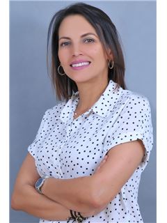 Conseiller  - Oueslati Dejla - RE/MAX Consultants