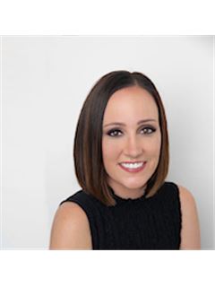 Carrie Mace Woodard - RE/MAX Real Estate Associates