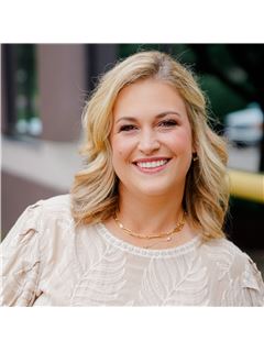 Jennifer Phelps - RE/MAX Advantage