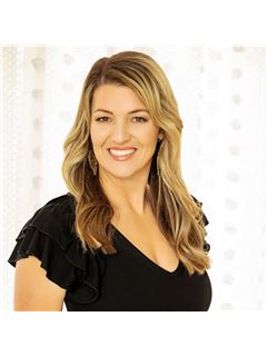 Shelby Scott - RE/MAX Advanced Realty