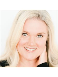 Sara McKinniss - RE/MAX Acclaimed Properties
