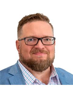 David C Ernspiger - RE/MAX Revolution