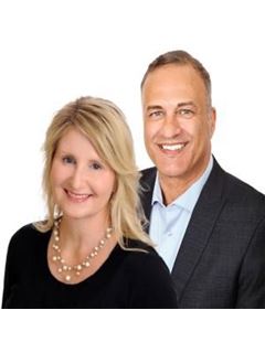 Carson and Lisa Lowry - RE/MAX Revolution