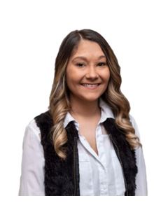 Alexandria M Kingsley - RE/MAX Advantage