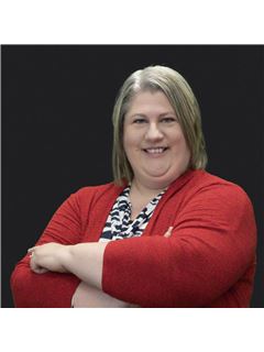 Letitia Bennett - RE/MAX Real Estate Associates