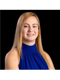 Kristal Hooe - RE/MAX First