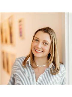 Theresa Sicinski - RE/MAX Acclaimed Properties