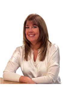 Tiffany Sintkowski - RE/MAX Executives