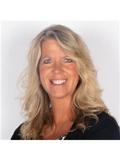 Associate - Cheryl Thomas - RE/MAX Cornerstone