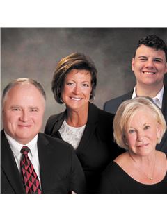 Alma Gommel - RE/MAX Real Estate Professionals