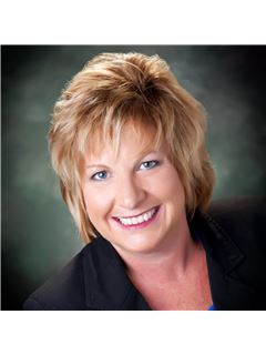 Dana Carson - RE/MAX Real Estate Professionals