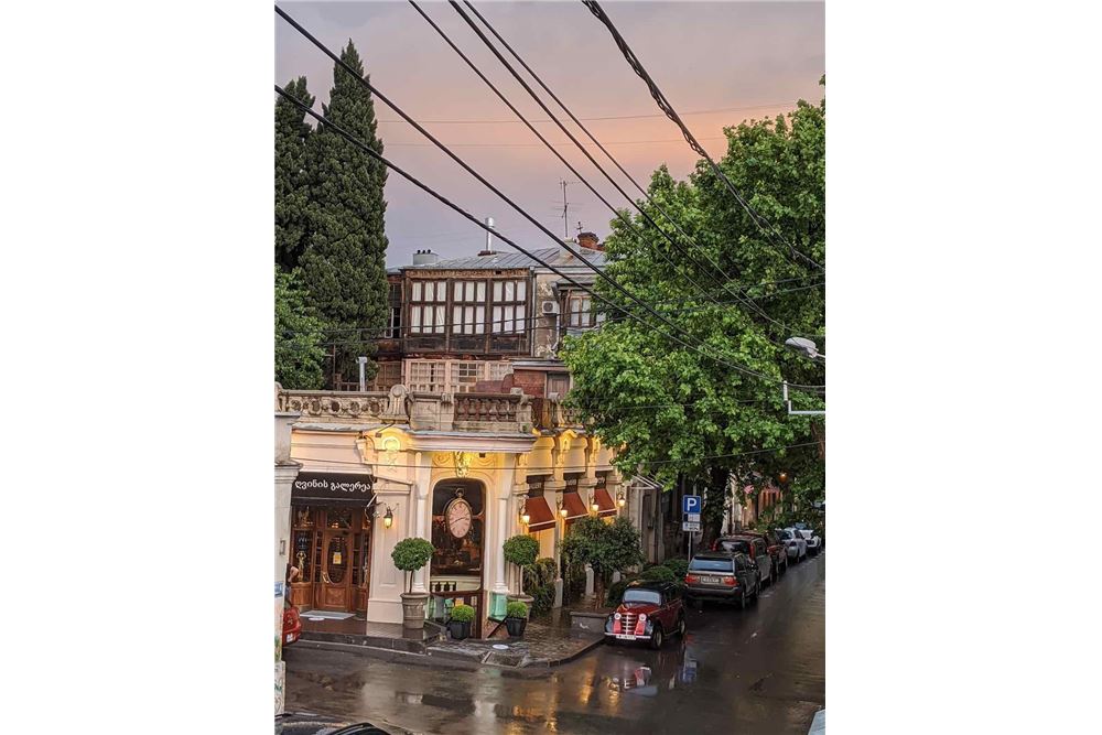 Residential Condo/Apartment Tbilisi GE 105004055844 , RE/MAX