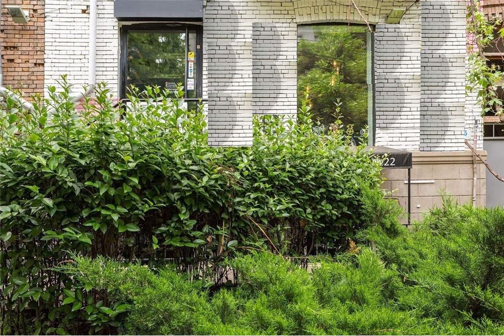 Commercial/Retail For Sale Tbilisi 1050040116305 , RE/MAX