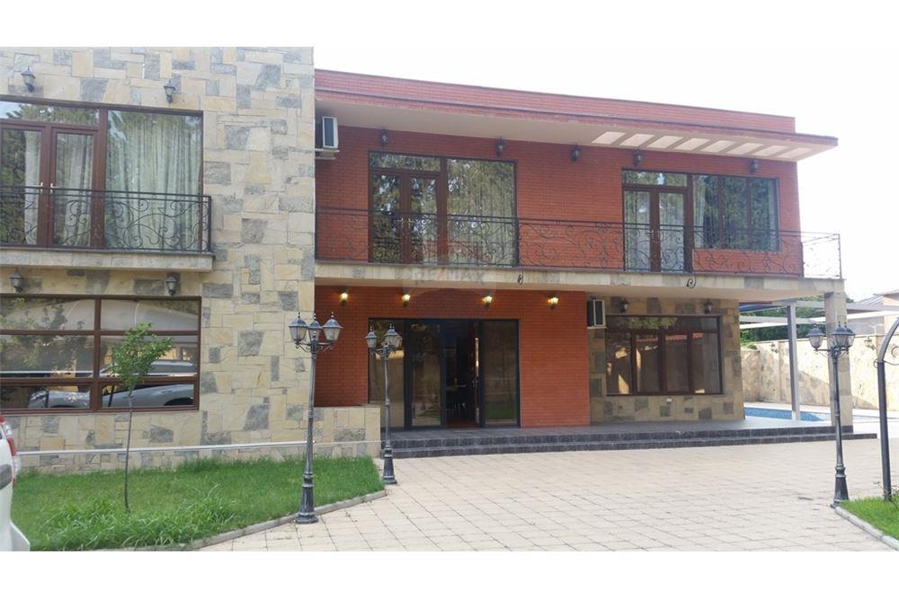 Casa Con Patio Central - The Studio Apartments